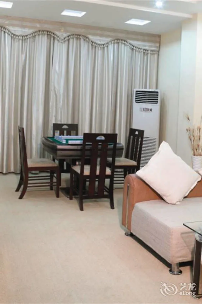 Peace Hotel Shenzhen 3*,  China